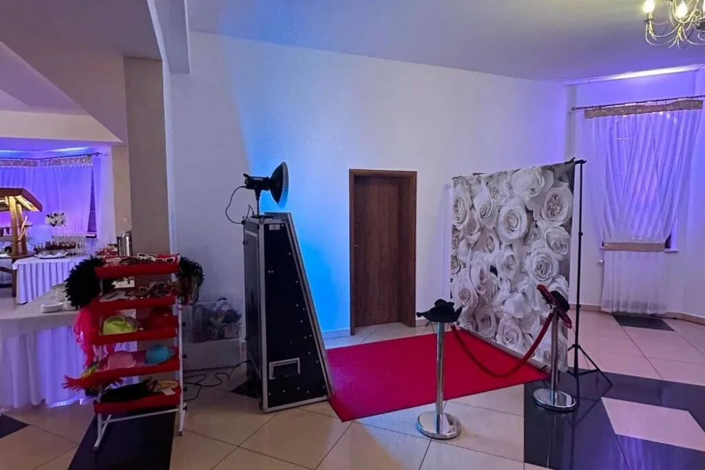 Fotolustro na sali weselnej
